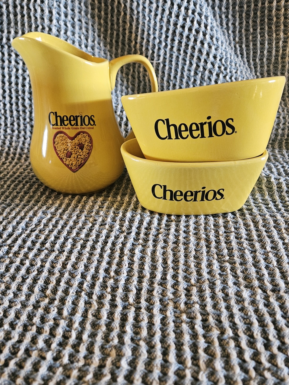 Cheerios Yellow Ceramic Pitcher and Bowls Set